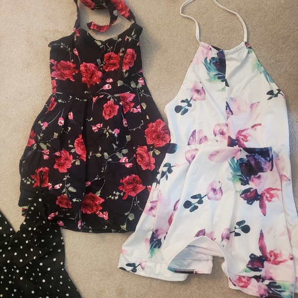 Closet clear out for dresses - smalls - Picture 1 of 6